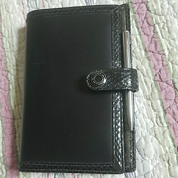 Authentic Coach leather agenda wallet - Picture 4 of 7